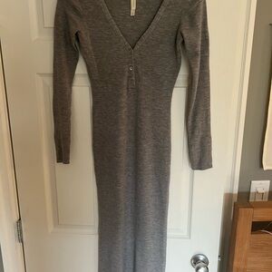 Aritzia Babaton Gray Knit Wool Long Sleeve Dress